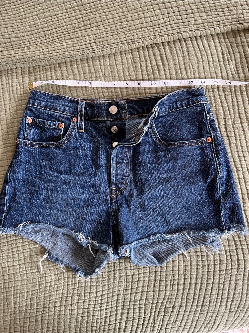 Levis denim shorts 4